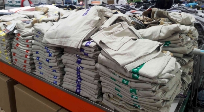 Tips Sukses Menjadi Distributor Baju Langsung dari Pabrik