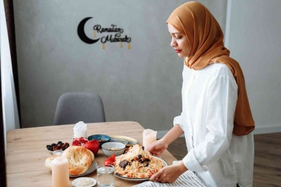 7 Kebiasaan Sehat yang Bisa Bantu Tubuh Tetap Bugar Selama Ramadhan