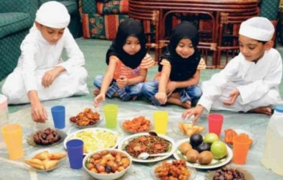 Nostalgia Masa Kecil di Bulan Ramadhan: Indahnya Berpuasa bersama Kedua Orang Tua