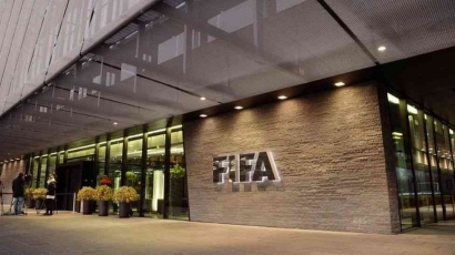 Akhirnya FIFA Jatuhkan Sanksi pada Sepak Bola Indonesia
