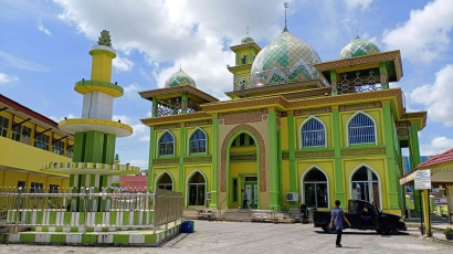 Pembangunan Masjid Dengan Arsitektur Melayu dan Eropa Dibiayai Seorang Mualaf Tionghoa