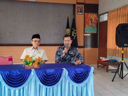 Anggota DPR RI Darori Wonodipuro Bagikan Takjil Kepada Seluruh Warga Binaan Rutan Kebumen