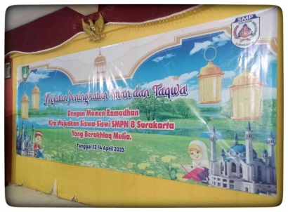 Pertebal Iman Siswa, SMP Negeri 8 Surakarta Adakan Pesantren Kilat