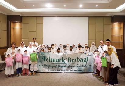 Telmark Berbagi Kasih; Menoreh Senyum Anak-Anak Asuh Yayasan Al Kahfi