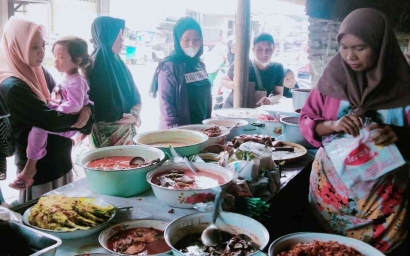 Nikmat dan Hematnya Menu Bukber Keluarga Ala Warga Desa Tegalwangi, Lapak Masakan Yu Siti adalah Koentji
