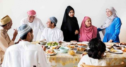 Hindari Basa Basi yang Tidak Terpuji Saat Kunjungan Idul Fitri