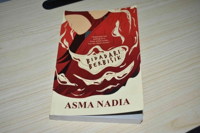 Resensi Novel "Bidadari Berbisik" Karya Asma Nadia
