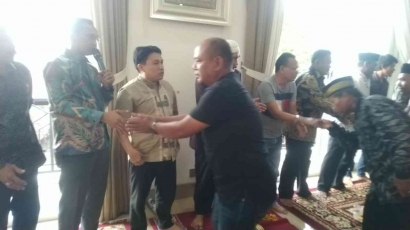 Sobat BN Holik Hadiri Halal Bihalal di Kediaman Ketua DPRD Kabupaten Bekasi