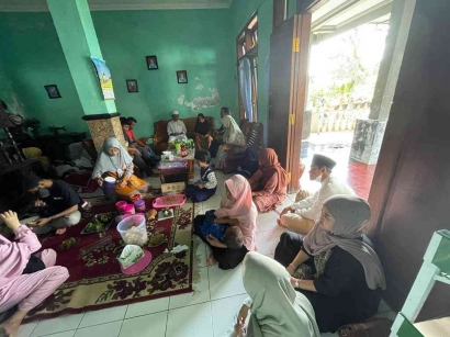 Memupuk Persaudaraan Lewat Tradisi Ujung-Ujung di Hari Lebaran