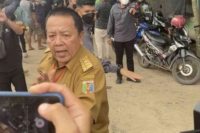 Gubernur Lampung Dirujak Warganet karena Sikapnya saat Kunjungan Presiden Jokowi