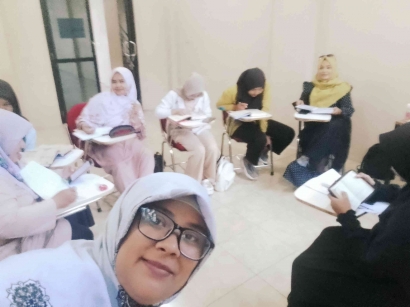 Kelompok 17 Mentoring AIK STKIP Muhammadiyah Kuningan PGPAUD Mengadakan Pertemuan ke 5