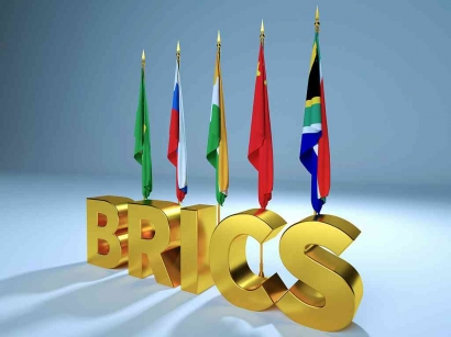 Runtuhnya Kekaisaran Liberalisme di Dunia (Refleksi Kebangkitan BRICS)