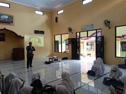 Universitas 'Aisyiyah Surakarta Gelar Sosialisasi di MAN 4 Ngawi