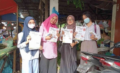 Sosialisasi Pencegahan Penyakit DBD di Pajak Tuasan Kota Medan oleh Mahasiswa Pendidikan Matematika Universitas Negeri Medan