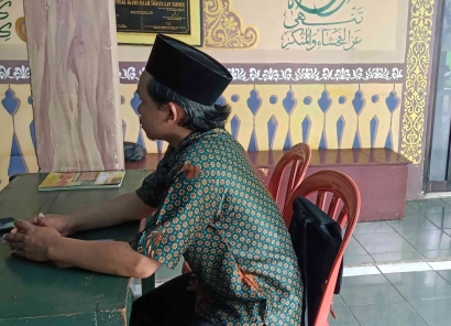 Dana Hibah Madrasah DKI 2023 Belum Kunjung Cair, Seorang Guru di Sekolah Swasta Tunda untuk Pangkas Rambut