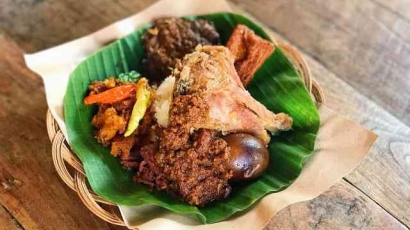 Masyarakat Jawa dan Makanan Manisnya