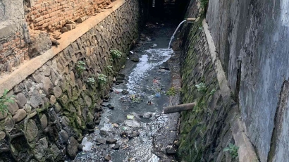 Sungai Pisangan Baru Banyak Tercemar Limbah Rumah Tangga?