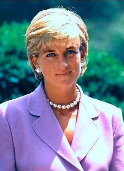 Lady Diana, Ratu di Hati Para Pencintanya