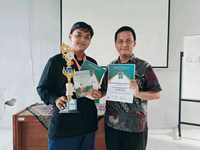 Juara Cerpen Nasional, Santri SMP DAFI Ini Banggakan Sekolah!