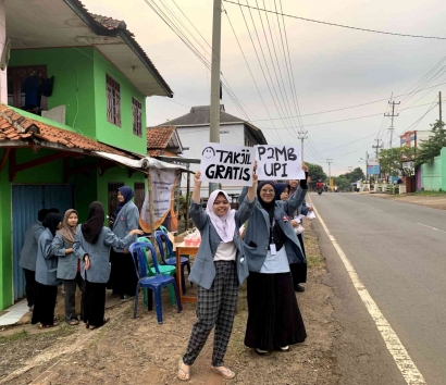 Gitaris on The Road, Mahasiswa P2MB UPI Berbagi Takjil Gratis di Desa Wantilan Subang!