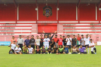 Penggerak Olahraga Masyarakat (POM) Kabupaten Blitar Berkolaborasi dengan Flagfootball Blitar