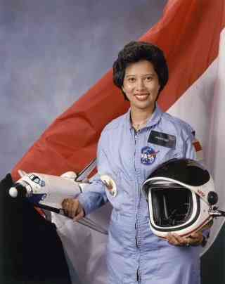 Pratiwi Sudarmono, Calon Astronot Pertama Indonesia