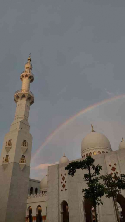 Masjid Raya Sheikh Zayed Solo sebagai Wisata Religi