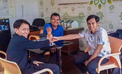 Selebgram Shi Thumb Adakan Meeting Kerjasama Dengan Eko Apriansyah (CEO PII/Perumahan Islami Indonesia) dan Prabu Rangga Wijaya (Konsultan Property)