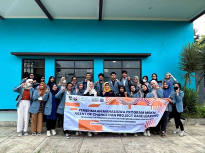 Aktivitas Program PJBL AOC P2MB Pendidikan Sosiologi Universitas Pendidikan Indonesia Sahatya Vikasa di Desa Pagerwangi