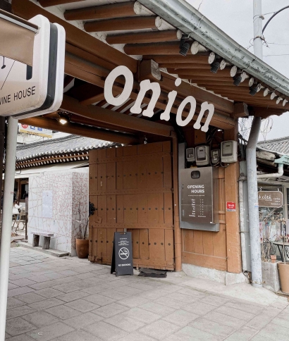 Inilah Daya Tarik Cafe Onion Anguk di Seoul Korea Selatan!