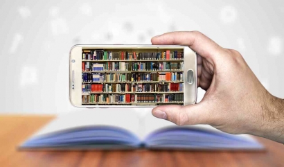 Peran Teknologi Informasi dan Tantangan Bagi Toko Buku Fisik: Membaca di Era Digital