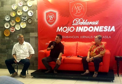 Deklarasi Mobile Journalis Indonesia, Ahmad Muqowam: Jika Desa Ingin Tercerahkan Mesti Akses TV Desa