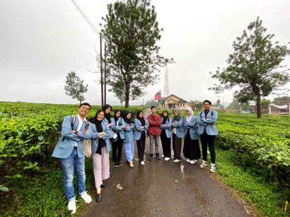 Program "Kiara Payung Go To Aufklarung" pada Bulan Ramadhan di Desa Cipada, Kabupaten Bandung Barat