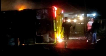 Rombongan Bus Asal Serang Terbalik di Ciater Membawa Siswa MTs