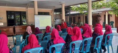 Bersama Mahasiswa Untag Surabaya Wujudkan Keberhasilan Desa Melalui "Sosialisasi Peningkatan Motivasi Pengelolaan Bumdes"