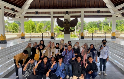 Berkunjung ke Monumen Pahlawan Pancasila, Lubang Buaya Yogyakarta