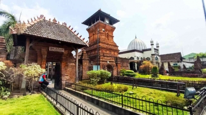 Jelajah Situs Herigate Kudus: Masjid Menara Kudus dan Museum Kretek
