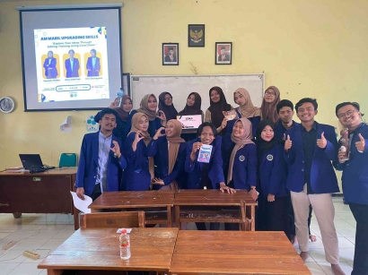Asistensi Mengajar Universitas Negeri Malang MA Bilingual Batu Gelar Workshop Editing Corel