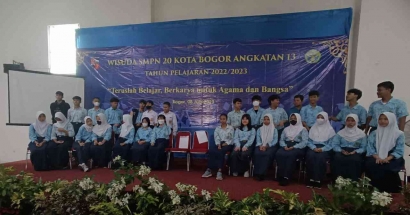 Pelepasan Wisuda Kelas IX SMPN 20 Bogor Angkatan 13 Tahun 2023, Wisudanya Queency