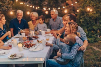 Mengapa Makan Bersama Keluarga Penting: Manfaat Psikologis dan Sosialnya