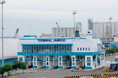 Mahasiswa Teknik Industri Untag Surabaya Melakukan Penelitian di PT Pelindo, Terminal Jamrud