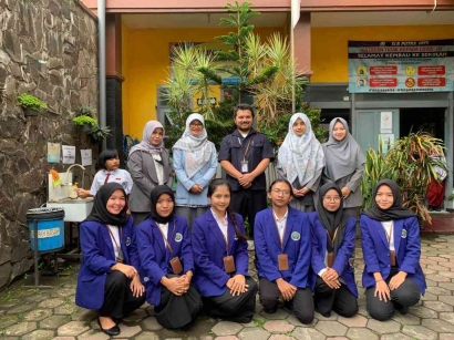 Cerita Menarik Mahasiswa AM Belajar bersama ABK di SLB Putra Jaya