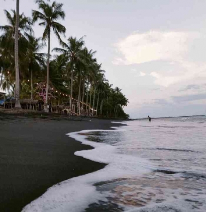 Identifikasi Daya Tarik Wisata Pantai Sunrise Land Lombok
