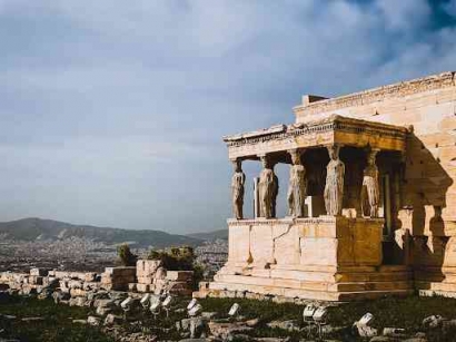 9 Budaya yang Dilestarikan dari Yunani Kuno Hingga Saat Ini!