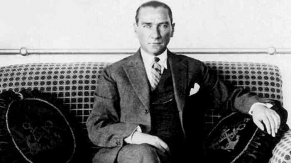 Sepak Terjang Mustafa Kemal Ataturk: Implementasi Modernitas Turki