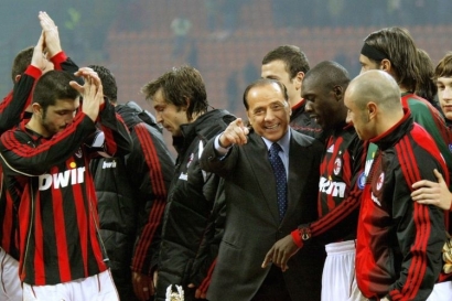 Silvio Berlusconi Meninggalkan Kenangan Abadi di AC Milan