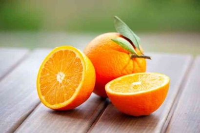 Program Suntik Vitamin C Gratis JNE agar Produktivitas Karyawan dan Masyarakat Terjaga
