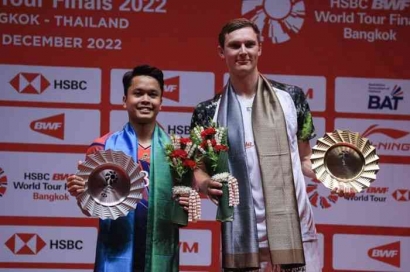 Antiklimaks! Anthony Ginting Harus Rela Berdiri di Podium Runner Up Indonesia Open 2023