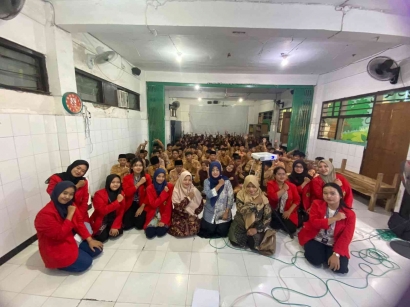 Mahasiswa Untag Surabaya Melakukan Kegiatan Psikoedukasi Pentingnya Konsep Diri Remaja