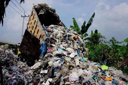 Sampah Itu Soal Berat, Apalagi "Sampah Masyarakat"
